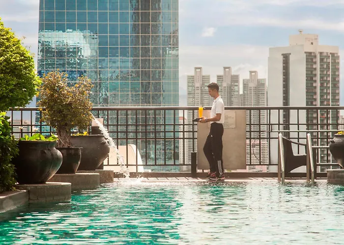 Hotel Banyan Tree